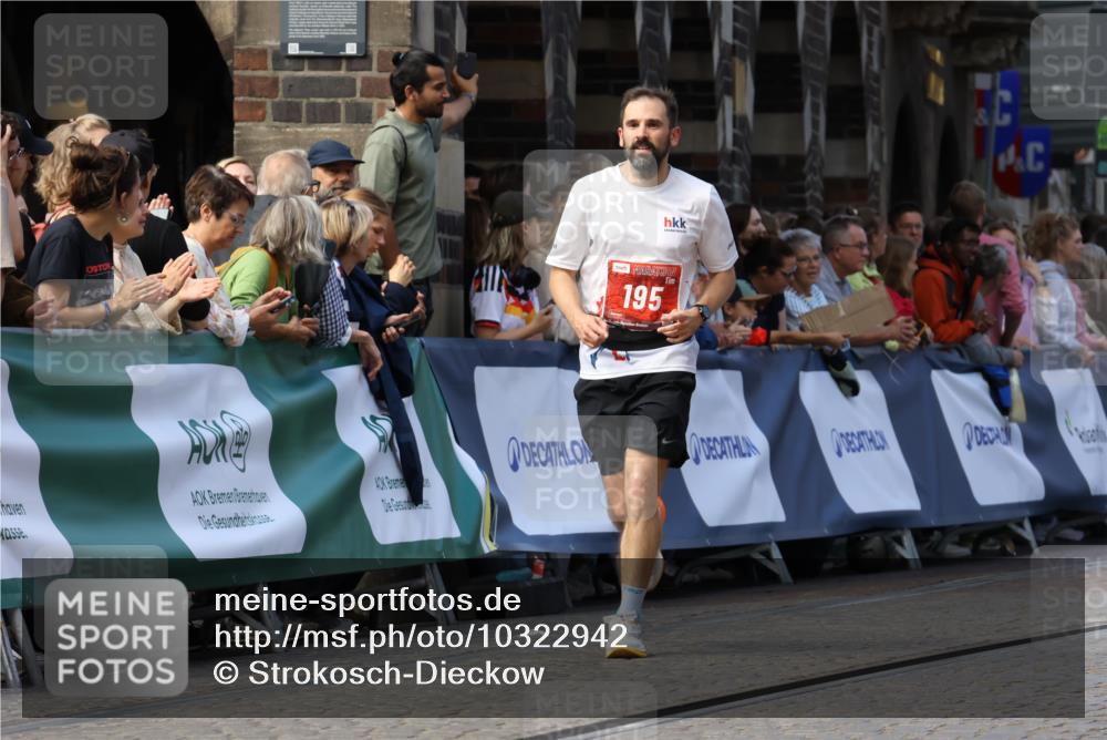 13.09.2026 - 21. swb-Marathon Bremen Strokosch-Dieckow http://msf.ph/oto/10322942 13.09.2026 13:10:04 Ziel 195, 567, 1723, 1975, 2750, 4473, 4782, 8835, 9241, 9277, 9804, 957, 8064 meine-sportfotos.de