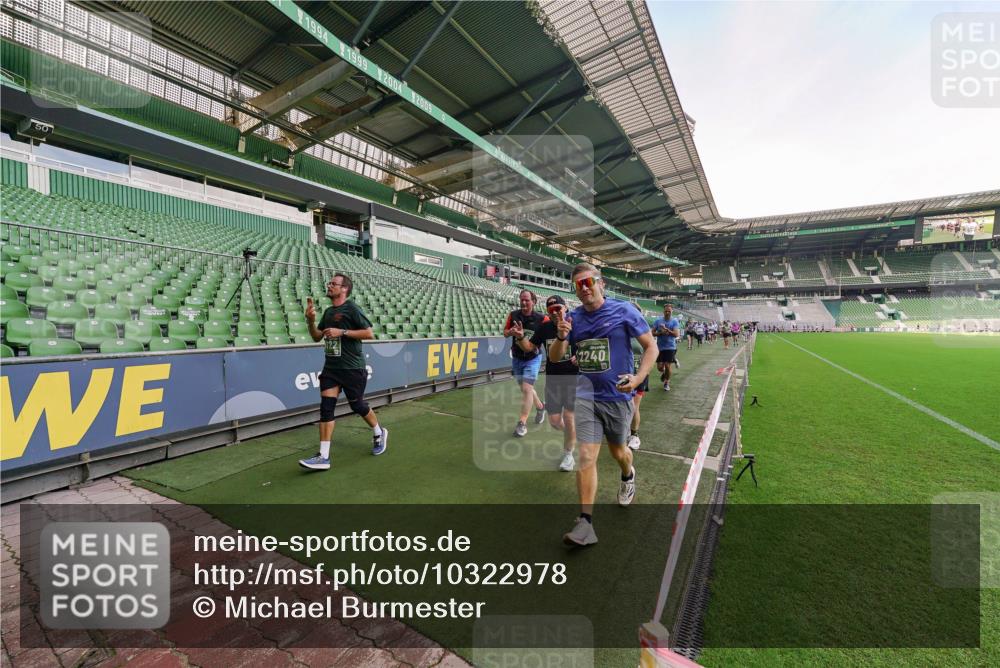 13.09.2026 - 21. swb-Marathon Bremen Michael Burmester http://msf.ph/oto/10322978 13.09.2026 13:24:33 Laufen im Stadion 137, 182, 213, 294, 324, 434, 505, 533, 548, 708, 721, 723, 739, 743, 752, 815, 818, 1273, 1331, 1463, 1471, 1491, 1504, 1515, 1561, 1597, 1598, 1830, 1944, 2059, 2095, 2211, 2252, 2267, 2271, 2286, 2312, 2323, 2354, 2445, 2465, 2483, 2495, 2497, 2503, 2506, 2554, 2571, 2644, 2752, 2768, 2776, 2833, 2896, 2936, 2968, 3005, 3142, 3211, 3259, 3282, 3288, 3289, 3292, 3298, 3306, 3312, 3329, 3364, 3381, 3390, 3395, 3423, 3447, 3559, 3727, 3770, 3819, 4466, 4467 meine-sportfotos.de