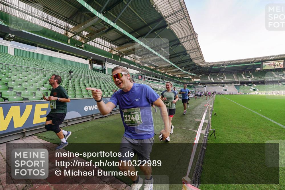 13.09.2026 - 21. swb-Marathon Bremen Michael Burmester http://msf.ph/oto/10322989 13.09.2026 13:24:33 Laufen im Stadion 137, 182, 213, 294, 324, 434, 505, 533, 548, 708, 721, 723, 739, 743, 752, 815, 818, 1273, 1331, 1463, 1471, 1491, 1504, 1515, 1561, 1597, 1598, 1830, 1944, 2059, 2095, 2211, 2252, 2267, 2271, 2286, 2312, 2323, 2354, 2445, 2465, 2483, 2495, 2497, 2503, 2506, 2554, 2571, 2644, 2752, 2768, 2776, 2833, 2896, 2936, 2968, 3005, 3142, 3211, 3259, 3282, 3288, 3289, 3292, 3298, 3306, 3312, 3329, 3364, 3381, 3390, 3395, 3423, 3447, 3559, 3727, 3770, 3819, 4466, 4467 meine-sportfotos.de