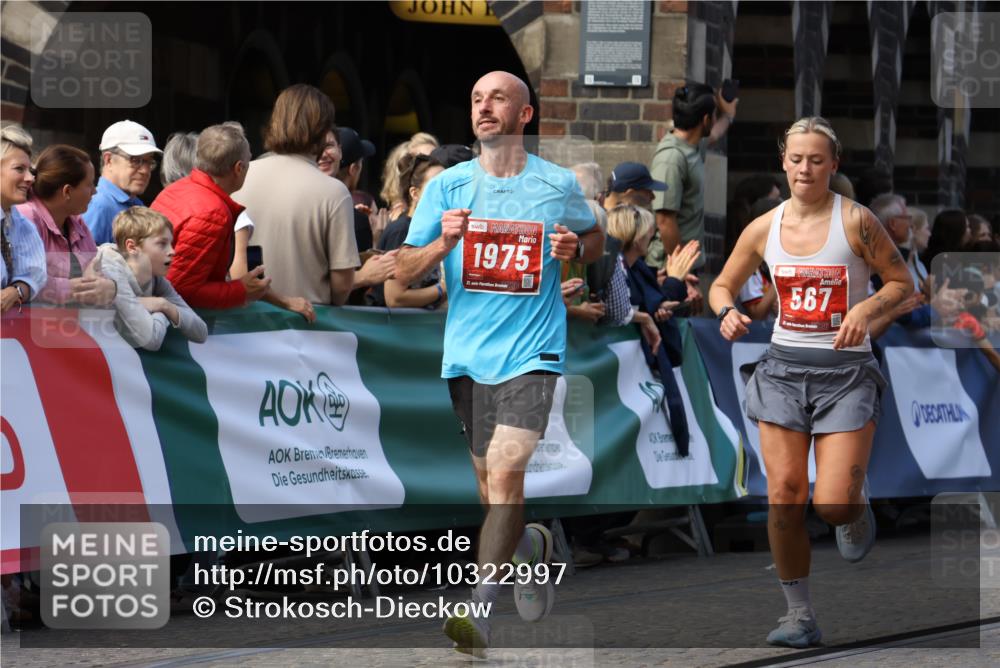 13.09.2026 - 21. swb-Marathon Bremen Strokosch-Dieckow http://msf.ph/oto/10322997 13.09.2026 13:10:15 Ziel 538, 567, 623, 1723, 1975, 2020, 2750, 4781, 5627, 8835, 9277, 9804, 9817, 604, 640, 1277, 3959, 5532, 7881, 8033, 8064, 8709 meine-sportfotos.de