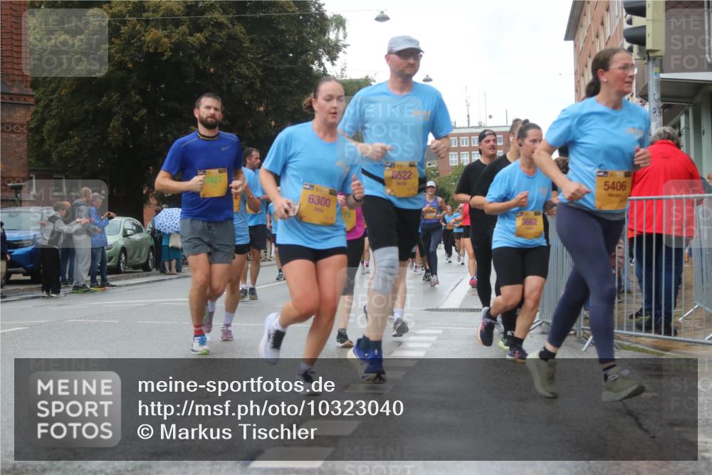 13.09.2026 - Kiel Lauf Markus Tischler http://msf.ph/oto/10323040 13.09.2026 10:59:02 Fleethörn 5927, 6300, 6522, 3662, 5406 meine-sportfotos.de