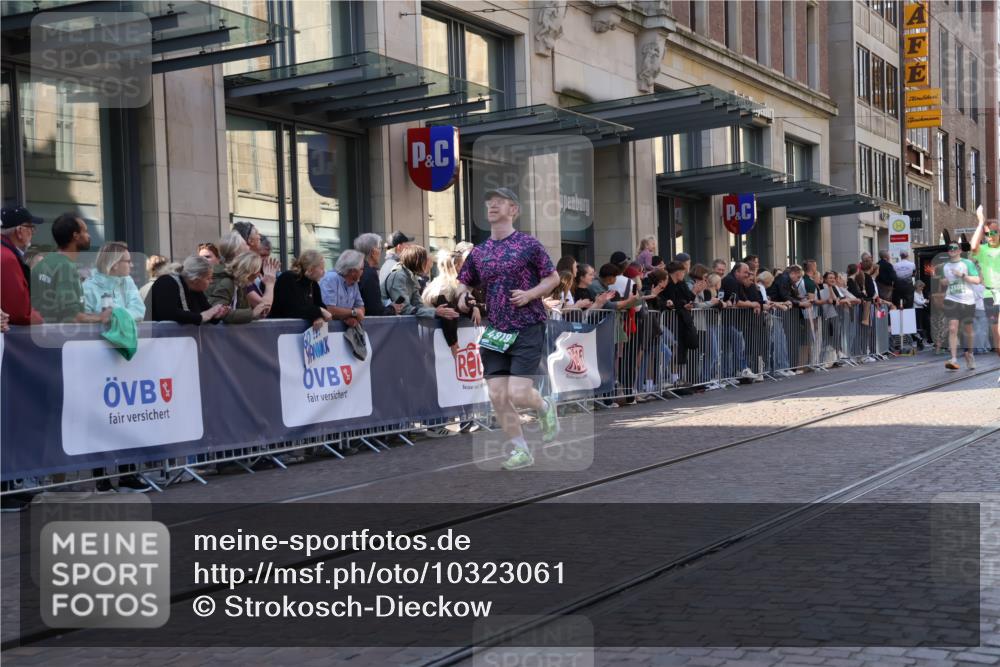 13.09.2026 - 21. swb-Marathon Bremen Strokosch-Dieckow http://msf.ph/oto/10323061 13.09.2026 13:18:53 Ziel 189, 666, 1599, 2007, 2390, 2423, 2535, 3182, 3508, 4819, 4857, 5172, 5371, 6008, 6137, 6310, 6633, 7154, 7647, 7686, 7754, 9512, 9552, 9638, 9805, 13184, 307, 465, 2324, 2948, 3631, 4120, 4413, 4642, 4916, 5277, 5867, 6787, 7104, 7163, 7245, 7602, 7791, 8540, 8743, 9327, 9833 meine-sportfotos.de