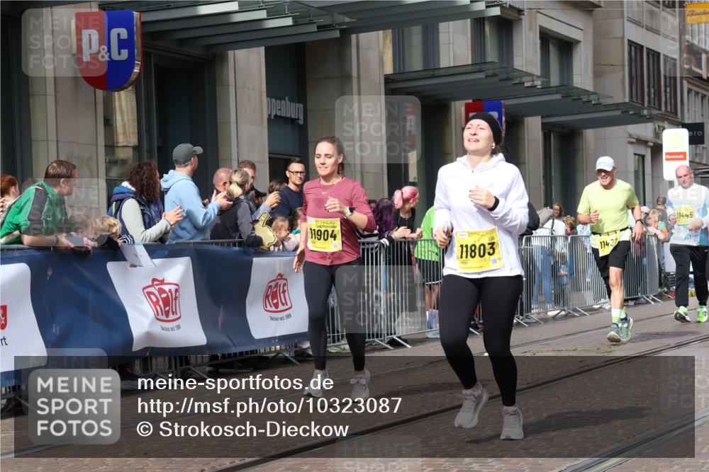 13.09.2026 - 21. swb-Marathon Bremen Strokosch-Dieckow http://msf.ph/oto/10323087 13.09.2026 10:59:46 Ziel 10175, 10691, 10758, 10867, 11016, 11071, 11158, 11159, 11160, 11250, 11259, 11427, 11445, 11453, 11524, 11525, 11528, 11587, 11588, 11589, 11637, 11879, 11904, 11907, 12123, 12238, 12239, 12274, 12352, 12388, 10147, 10236, 10355, 10669, 10745, 10922, 10928, 10929, 11054, 11056, 11089, 11151, 11194, 11207, 11419, 11501, 11519, 11594, 11803, 12138, 12242, 12243, 12295, 12481 meine-sportfotos.de