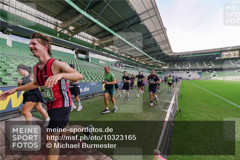 13.09.2026 - 21. swb-Marathon Bremen Michael Burmester http://msf.ph/oto/10323165 13.09.2026 13:24:54 Laufen im Stadion 137, 182, 213, 294, 324, 434, 505, 543, 548, 721, 723, 739, 743, 752, 815, 818, 966, 1273, 1410, 1443, 1459, 1463, 1471, 1491, 1504, 1515, 1561, 1597, 1598, 1830, 1944, 1953, 2058, 2059, 2095, 2211, 2252, 2267, 2271, 2286, 2308, 2312, 2323, 2354, 2445, 2465, 2483, 2495, 2497, 2503, 2506, 2554, 2571, 2591, 2644, 2752, 2762, 2768, 2776, 2833, 2878, 2896, 2936, 2968, 2981, 3005, 3142, 3211, 3259, 3282, 3288, 3289, 3292, 3298, 3306, 3312, 3329, 3364, 3381, 3390, 3395 meine-sportfotos.de