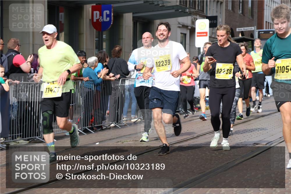 13.09.2026 - 21. swb-Marathon Bremen Strokosch-Dieckow http://msf.ph/oto/10323189 13.09.2026 10:59:48 Ziel 10175, 10691, 10758, 10810, 10867, 11016, 11071, 11158, 11159, 11160, 11250, 11259, 11427, 11445, 11453, 11524, 11525, 11528, 11547, 11587, 11588, 11589, 11623, 11637, 11879, 11904, 11907, 12123, 12190, 12238, 12239, 12274, 12352, 12388, 10147, 10236, 10355, 10669, 10691, 10745, 10928, 10929, 11054, 11056, 11089, 11151, 11194, 11207, 11419, 11501, 11519, 11594, 11803, 11904, 12138, 12242, 12243, 12295, 12481 meine-sportfotos.de