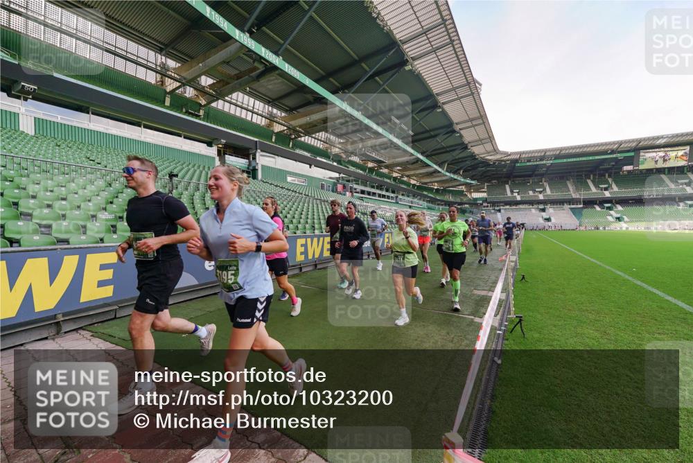 13.09.2026 - 21. swb-Marathon Bremen Michael Burmester http://msf.ph/oto/10323200 13.09.2026 13:24:56 Laufen im Stadion 137, 182, 213, 294, 324, 434, 505, 543, 548, 721, 723, 739, 743, 752, 815, 818, 966, 1273, 1410, 1443, 1459, 1463, 1471, 1491, 1504, 1515, 1561, 1597, 1598, 1830, 1944, 1953, 2058, 2059, 2095, 2211, 2252, 2267, 2271, 2286, 2298, 2308, 2312, 2323, 2354, 2445, 2465, 2483, 2495, 2497, 2503, 2506, 2554, 2571, 2591, 2644, 2752, 2762, 2768, 2776, 2833, 2878, 2896, 2936, 2968, 2981, 3005, 3142, 3211, 3259, 3282, 3288, 3289, 3292, 3298, 3306, 3312, 3329, 3364, 3381, 3390, 3395 meine-sportfotos.de