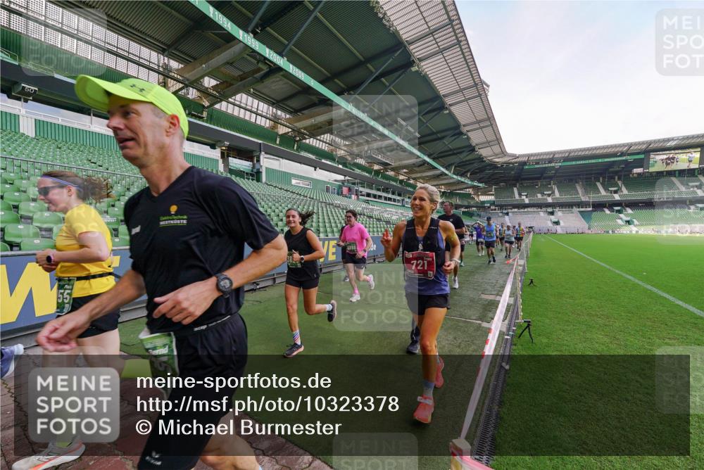 13.09.2026 - 21. swb-Marathon Bremen Michael Burmester http://msf.ph/oto/10323378 13.09.2026 13:25:13 Laufen im Stadion 137, 182, 213, 294, 324, 505, 530, 543, 548, 645, 721, 723, 739, 743, 752, 815, 818, 966, 1273, 1283, 1410, 1443, 1459, 1463, 1471, 1487, 1491, 1504, 1515, 1561, 1597, 1744, 1828, 1830, 1944, 1953, 2058, 2059, 2095, 2211, 2252, 2267, 2271, 2298, 2308, 2312, 2323, 2354, 2382, 2384, 2465, 2483, 2497, 2503, 2506, 2554, 2571, 2591, 2644, 2752, 2762, 2776, 2833, 2878, 2896, 2981, 3005, 3062, 3097, 3142, 3172, 3211, 3259, 3288, 3289, 3298, 3306, 3312, 3329, 3381, 3390 meine-sportfotos.de