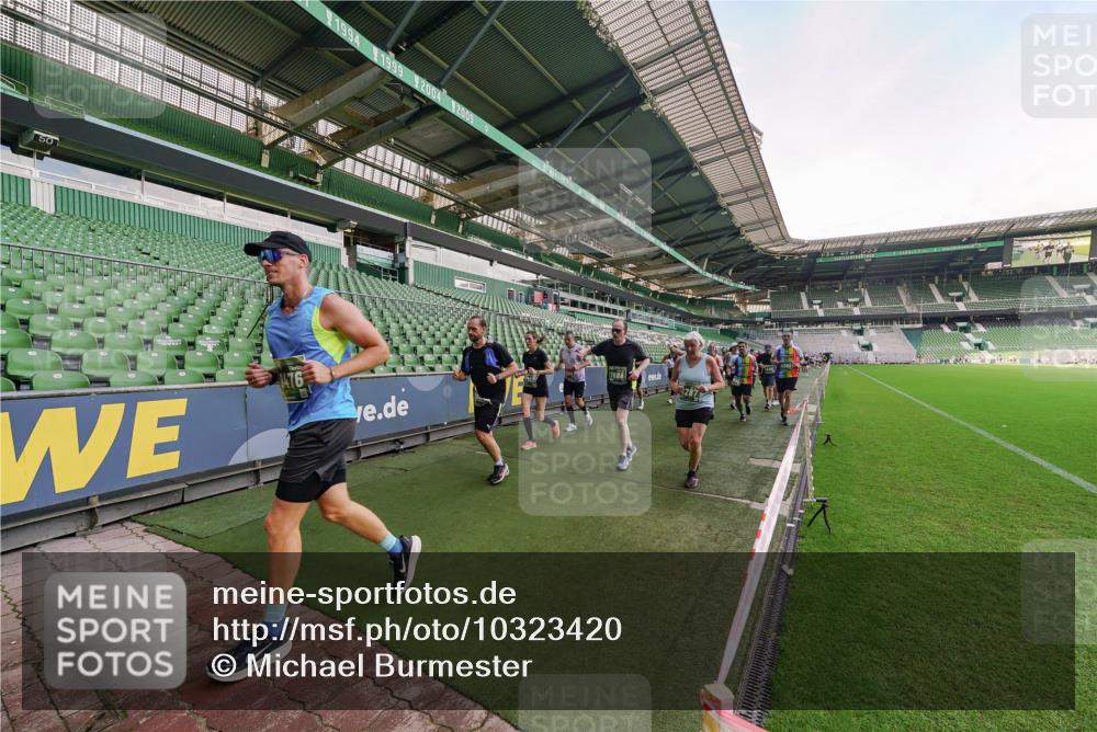 13.09.2026 - 21. swb-Marathon Bremen Michael Burmester http://msf.ph/oto/10323420 13.09.2026 13:25:17 Laufen im Stadion 137, 182, 213, 294, 505, 530, 543, 548, 645, 721, 723, 739, 743, 752, 815, 818, 966, 1273, 1283, 1410, 1443, 1459, 1463, 1471, 1487, 1491, 1504, 1515, 1530, 1561, 1618, 1744, 1828, 1830, 1944, 1953, 2058, 2059, 2095, 2211, 2252, 2267, 2271, 2298, 2308, 2312, 2323, 2354, 2382, 2384, 2465, 2483, 2497, 2503, 2506, 2554, 2571, 2591, 2644, 2675, 2752, 2762, 2776, 2833, 2878, 2896, 2981, 3005, 3062, 3097, 3142, 3172, 3211, 3259, 3298, 3306, 3312, 3329, 3381, 3390 meine-sportfotos.de