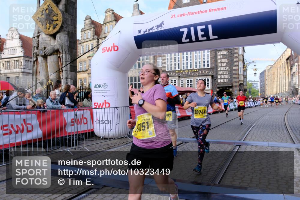 13.09.2026 - 21. swb-Marathon Bremen Tim E. http://msf.ph/oto/10323449 13.09.2026 10:59:47 Ziel 10147, 10377, 10745, 10922, 11151, 11207, 11519, 11594, 11873, 12267, 12295, 12481, 12527, 12537 meine-sportfotos.de