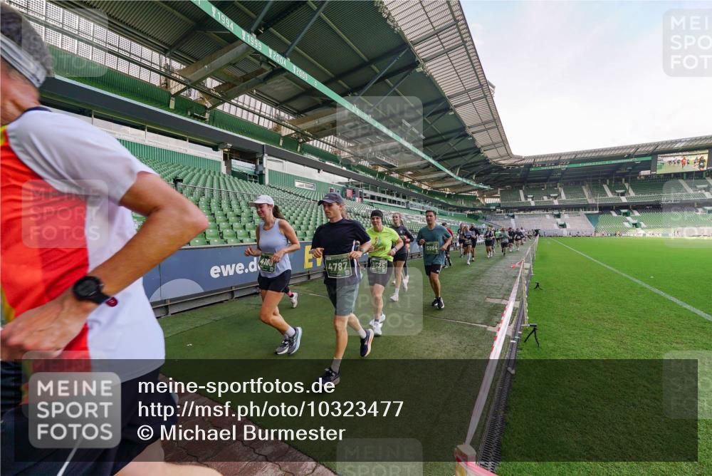 13.09.2026 - 21. swb-Marathon Bremen Michael Burmester http://msf.ph/oto/10323477 13.09.2026 13:25:22 Laufen im Stadion 213, 294, 505, 530, 543, 548, 645, 723, 739, 752, 815, 818, 966, 1273, 1283, 1410, 1443, 1459, 1463, 1471, 1487, 1491, 1504, 1515, 1530, 1561, 1618, 1744, 1828, 1830, 1944, 1953, 2058, 2059, 2095, 2211, 2252, 2267, 2271, 2298, 2308, 2312, 2323, 2354, 2382, 2384, 2465, 2483, 2497, 2506, 2554, 2571, 2591, 2644, 2656, 2675, 2752, 2762, 2776, 2833, 2878, 2896, 2970, 2981, 3005, 3062, 3097, 3142, 3172, 3211, 3259, 3298, 3306, 3312, 3329, 3381, 3390, 3433 meine-sportfotos.de