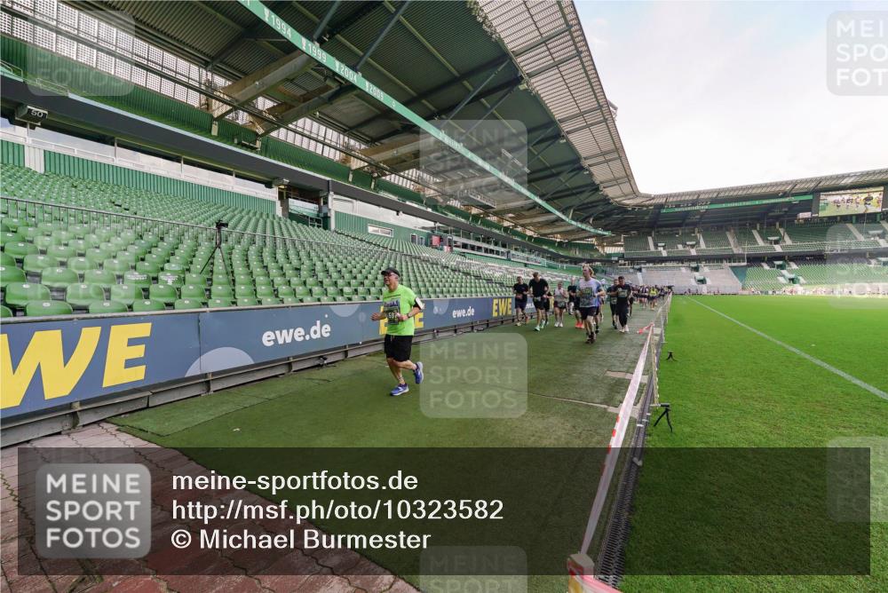 13.09.2026 - 21. swb-Marathon Bremen Michael Burmester http://msf.ph/oto/10323582 13.09.2026 13:25:33 Laufen im Stadion 202, 213, 294, 505, 530, 543, 548, 645, 723, 739, 752, 815, 818, 966, 1283, 1410, 1443, 1459, 1463, 1471, 1473, 1487, 1491, 1504, 1515, 1530, 1561, 1618, 1744, 1828, 1830, 1953, 2058, 2059, 2095, 2211, 2267, 2271, 2298, 2308, 2312, 2323, 2354, 2382, 2384, 2483, 2497, 2506, 2508, 2554, 2558, 2571, 2591, 2592, 2644, 2656, 2675, 2752, 2762, 2776, 2833, 2878, 2896, 2970, 2981, 3005, 3047, 3062, 3097, 3142, 3172, 3211, 3259, 3298, 3306, 3329, 3359, 3381, 3390, 3433 meine-sportfotos.de