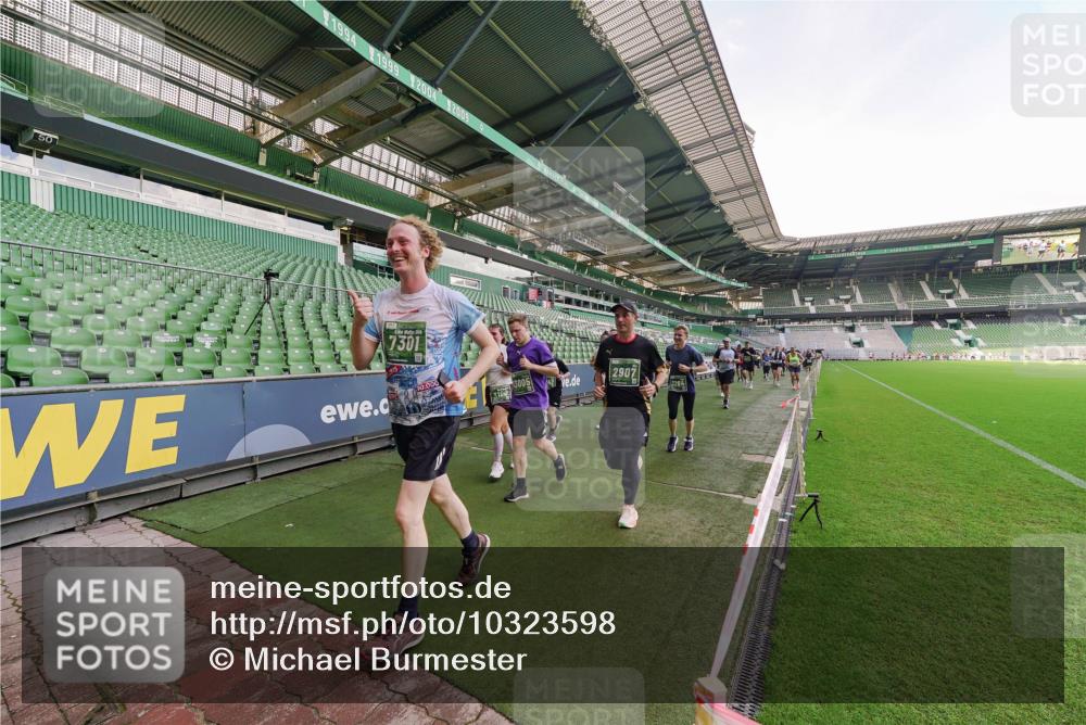 13.09.2026 - 21. swb-Marathon Bremen Michael Burmester http://msf.ph/oto/10323598 13.09.2026 13:25:36 Laufen im Stadion 202, 213, 294, 505, 530, 543, 548, 645, 723, 752, 815, 818, 966, 1283, 1410, 1443, 1459, 1463, 1471, 1473, 1487, 1491, 1504, 1515, 1530, 1561, 1618, 1744, 1828, 1830, 1953, 2058, 2059, 2095, 2211, 2267, 2271, 2298, 2308, 2312, 2323, 2354, 2382, 2384, 2483, 2497, 2506, 2508, 2554, 2558, 2571, 2591, 2592, 2644, 2656, 2675, 2752, 2762, 2776, 2833, 2878, 2896, 2970, 2981, 3005, 3047, 3062, 3097, 3142, 3172, 3211, 3259, 3298, 3306, 3329, 3359, 3381, 3390, 3433 meine-sportfotos.de