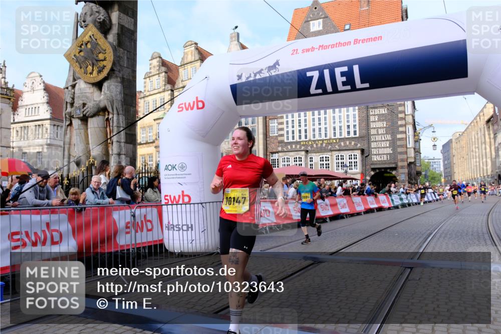 13.09.2026 - 21. swb-Marathon Bremen Tim E. http://msf.ph/oto/10323643 13.09.2026 10:59:50 Ziel 10147, 10377, 10745, 10922, 11151, 11207, 11519, 11594, 11873, 12267, 12295, 12481, 12527 meine-sportfotos.de