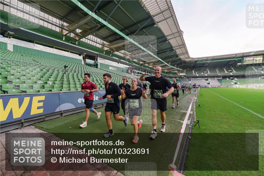 13.09.2026 - 21. swb-Marathon Bremen Michael Burmester http://msf.ph/oto/10323691 13.09.2026 13:25:47 Laufen im Stadion 202, 213, 294, 505, 530, 543, 645, 723, 815, 818, 966, 1077, 1283, 1410, 1443, 1459, 1463, 1473, 1487, 1491, 1504, 1515, 1530, 1561, 1618, 1744, 1828, 1830, 1953, 2058, 2059, 2095, 2211, 2267, 2271, 2298, 2308, 2312, 2323, 2354, 2382, 2384, 2497, 2506, 2508, 2554, 2558, 2576, 2591, 2592, 2644, 2656, 2675, 2752, 2762, 2817, 2833, 2878, 2896, 2965, 2970, 2981, 3005, 3047, 3062, 3097, 3142, 3172, 3211, 3259, 3298, 3306, 3329, 3359, 3381, 3390, 3433, 3629 meine-sportfotos.de