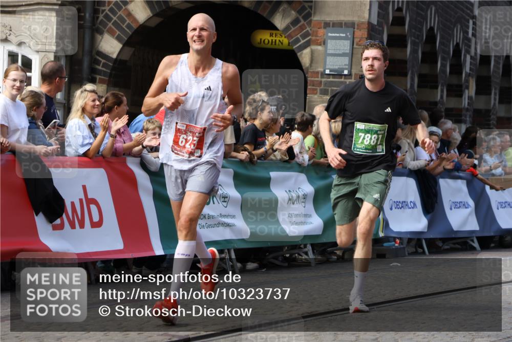 13.09.2026 - 21. swb-Marathon Bremen Strokosch-Dieckow http://msf.ph/oto/10323737 13.09.2026 13:10:30 Ziel 538, 623, 957, 2020, 4781, 5627, 8064, 9817, 1181, 1498, 1554, 2347, 2605, 4727, 5066, 5152, 5620, 5648, 6267 meine-sportfotos.de