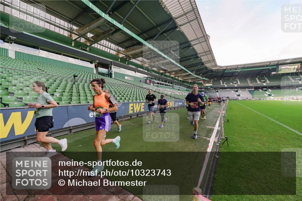 13.09.2026 - 21. swb-Marathon Bremen Michael Burmester http://msf.ph/oto/10323743 13.09.2026 13:25:53 Laufen im Stadion 202, 213, 294, 505, 530, 543, 645, 723, 815, 818, 833, 966, 1077, 1283, 1410, 1443, 1459, 1473, 1487, 1491, 1504, 1515, 1530, 1561, 1618, 1744, 1828, 1830, 1953, 2058, 2059, 2211, 2267, 2271, 2273, 2298, 2308, 2354, 2382, 2384, 2428, 2497, 2506, 2508, 2554, 2558, 2576, 2591, 2592, 2644, 2656, 2675, 2752, 2762, 2817, 2833, 2878, 2896, 2965, 2970, 2981, 3005, 3047, 3062, 3097, 3142, 3172, 3211, 3259, 3298, 3306, 3329, 3359, 3390, 3433, 3629 meine-sportfotos.de