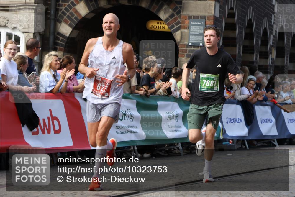 13.09.2026 - 21. swb-Marathon Bremen Strokosch-Dieckow http://msf.ph/oto/10323753 13.09.2026 13:10:30 Ziel 538, 623, 957, 2020, 4781, 5627, 8064, 9817, 1181, 1498, 1554, 2347, 2605, 4727, 5066, 5152, 5620, 5648, 6267 meine-sportfotos.de