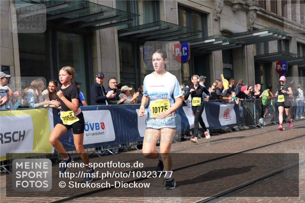 13.09.2026 - 21. swb-Marathon Bremen Strokosch-Dieckow http://msf.ph/oto/10323777 13.09.2026 10:59:59 Ziel 10144, 10677, 10758, 10801, 10810, 11016, 11045, 11126, 11129, 11524, 11525, 11547, 11587, 11588, 11589, 11623, 11907, 12105, 12106, 12123, 12190, 12274, 12291, 12352, 12394, 12530, 12531, 10175, 10236, 10355, 10669, 10691, 10867, 10928, 10929, 11054, 11056, 11071, 11089, 11158, 11159, 11160, 11194, 11250, 11259, 11419, 11427, 11445, 11453, 11501, 11528, 11637, 11803, 11879, 11904, 12123, 12138, 12238, 12239, 12242, 12243, 12274 meine-sportfotos.de