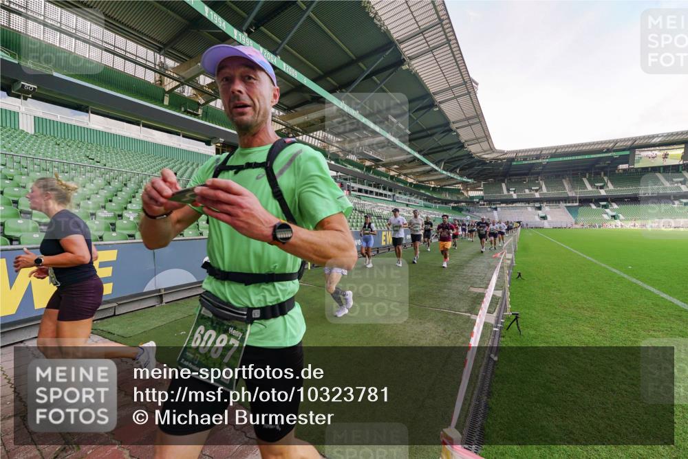 13.09.2026 - 21. swb-Marathon Bremen Michael Burmester http://msf.ph/oto/10323781 13.09.2026 13:25:56 Laufen im Stadion 202, 213, 294, 390, 505, 530, 543, 645, 723, 815, 818, 833, 966, 1077, 1283, 1410, 1443, 1459, 1473, 1487, 1491, 1504, 1515, 1530, 1561, 1618, 1744, 1828, 1830, 1953, 2058, 2059, 2211, 2267, 2271, 2273, 2298, 2308, 2354, 2382, 2384, 2428, 2497, 2506, 2508, 2554, 2558, 2576, 2591, 2592, 2644, 2656, 2675, 2752, 2762, 2817, 2833, 2878, 2896, 2965, 2970, 2981, 3005, 3047, 3062, 3084, 3097, 3142, 3172, 3211, 3259, 3306, 3329, 3359, 3390, 3433, 3629 meine-sportfotos.de