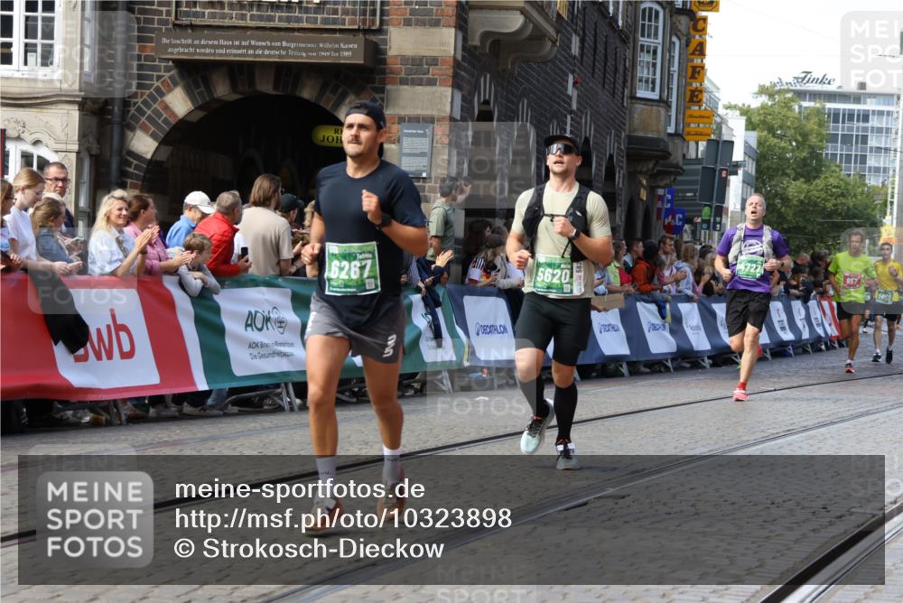 13.09.2026 - 21. swb-Marathon Bremen Strokosch-Dieckow http://msf.ph/oto/10323898 13.09.2026 13:10:32 Ziel 623, 957, 2020, 3959, 5532, 8064, 8709, 9817, 1181, 1385, 1498, 1554, 2347, 4727, 5066, 5152, 5155, 5387, 5620, 5648, 9659, 13248 meine-sportfotos.de