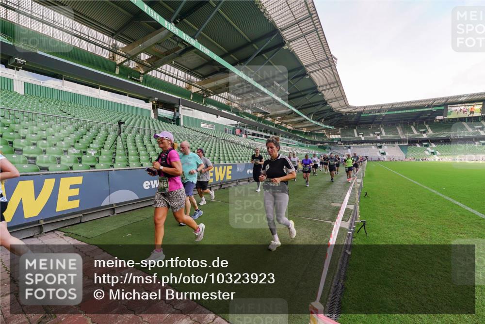 13.09.2026 - 21. swb-Marathon Bremen Michael Burmester http://msf.ph/oto/10323923 13.09.2026 13:26:12 Laufen im Stadion 202, 213, 294, 390, 505, 530, 543, 645, 815, 818, 833, 966, 1077, 1283, 1410, 1443, 1459, 1473, 1487, 1504, 1515, 1530, 1561, 1618, 1700, 1744, 1828, 1830, 1953, 2058, 2059, 2267, 2271, 2273, 2298, 2308, 2309, 2354, 2382, 2384, 2388, 2428, 2506, 2508, 2542, 2554, 2558, 2576, 2582, 2591, 2592, 2656, 2675, 2752, 2762, 2817, 2833, 2878, 2896, 2965, 2970, 2981, 3005, 3047, 3062, 3084, 3097, 3142, 3172, 3211, 3259, 3329, 3359, 3390, 3433, 3540, 3629 meine-sportfotos.de