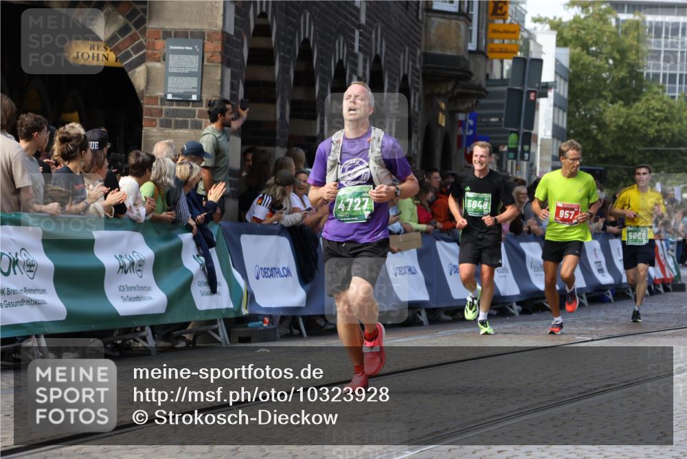13.09.2026 - 21. swb-Marathon Bremen Strokosch-Dieckow http://msf.ph/oto/10323928 13.09.2026 13:10:34 Ziel 604, 623, 957, 3959, 5532, 8033, 8064, 8709, 384, 1181, 1385, 1498, 1554, 2347, 4727, 5066, 5152, 5155, 5168, 5387, 5648, 7115, 9659, 13248 meine-sportfotos.de