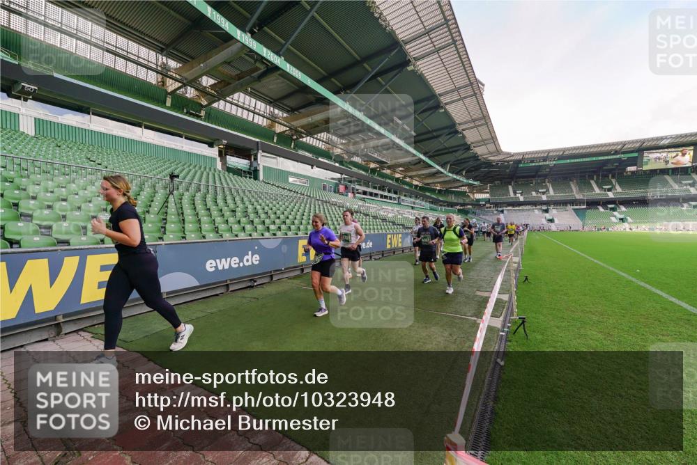 13.09.2026 - 21. swb-Marathon Bremen Michael Burmester http://msf.ph/oto/10323948 13.09.2026 13:26:15 Laufen im Stadion 202, 213, 294, 364, 390, 505, 530, 543, 645, 815, 818, 833, 966, 1077, 1283, 1410, 1443, 1459, 1473, 1487, 1504, 1515, 1530, 1561, 1618, 1700, 1744, 1828, 1830, 1953, 2058, 2059, 2267, 2271, 2273, 2298, 2308, 2309, 2354, 2382, 2384, 2388, 2404, 2428, 2506, 2508, 2542, 2558, 2576, 2582, 2591, 2592, 2656, 2675, 2752, 2762, 2817, 2833, 2878, 2896, 2965, 2970, 2981, 3005, 3047, 3050, 3062, 3084, 3097, 3142, 3172, 3211, 3259, 3329, 3359, 3390, 3433, 3540, 3629 meine-sportfotos.de