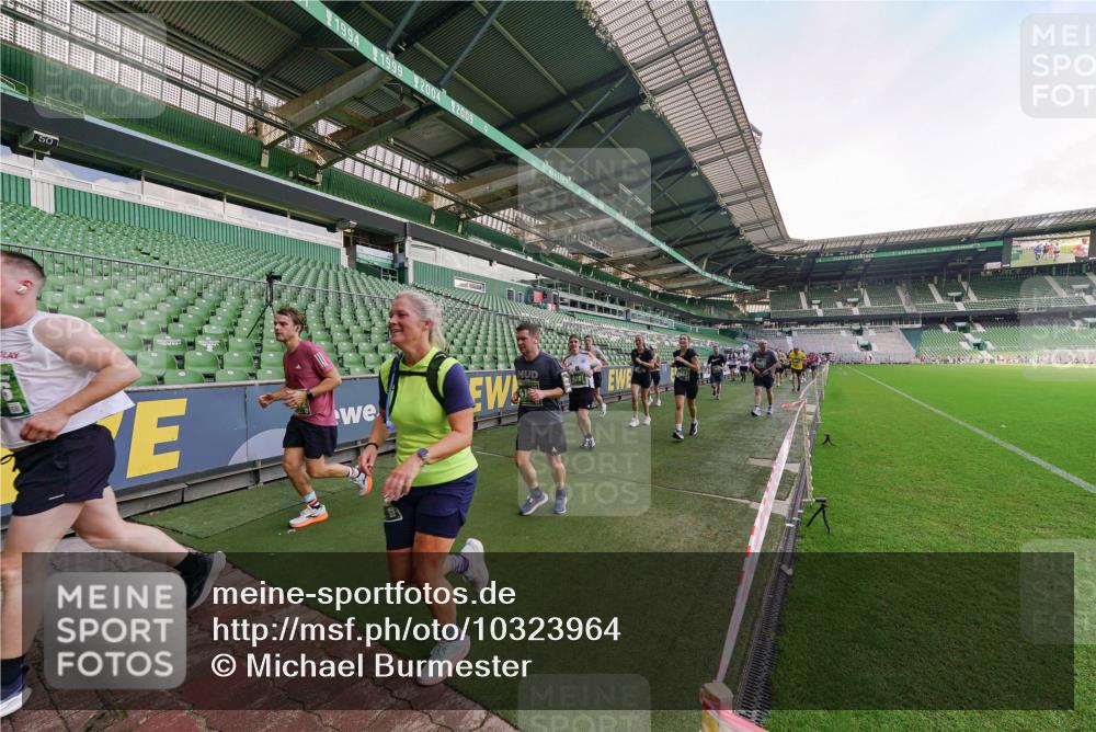 13.09.2026 - 21. swb-Marathon Bremen Michael Burmester http://msf.ph/oto/10323964 13.09.2026 13:26:16 Laufen im Stadion 202, 213, 294, 364, 390, 505, 530, 543, 645, 815, 818, 833, 966, 1077, 1283, 1410, 1443, 1459, 1473, 1487, 1504, 1515, 1530, 1561, 1618, 1700, 1744, 1828, 1830, 1953, 2058, 2059, 2267, 2271, 2273, 2298, 2308, 2309, 2354, 2382, 2384, 2388, 2404, 2428, 2506, 2508, 2542, 2558, 2576, 2582, 2591, 2592, 2656, 2675, 2752, 2762, 2817, 2833, 2878, 2896, 2965, 2970, 2981, 3005, 3047, 3050, 3062, 3084, 3097, 3142, 3172, 3211, 3259, 3329, 3359, 3390, 3433, 3540, 3629 meine-sportfotos.de
