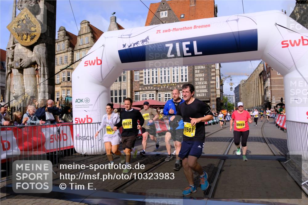 13.09.2026 - 21. swb-Marathon Bremen Tim E. http://msf.ph/oto/10323983 13.09.2026 11:00:00 Ziel 10147, 10236, 10355, 10669, 10928, 10929, 11054, 11056, 11089, 11194, 11419, 11501, 11594, 11803, 12138, 12242, 12243, 12480, 12481, 12527 meine-sportfotos.de