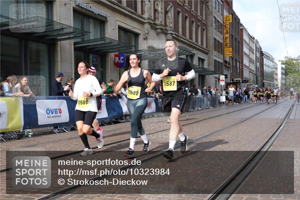 13.09.2026 - 21. swb-Marathon Bremen Strokosch-Dieckow http://msf.ph/oto/10323984 13.09.2026 11:00:01 Ziel 10144, 10677, 10801, 10810, 11016, 11045, 11126, 11129, 11524, 11525, 11547, 11587, 11588, 11589, 11623, 11907, 12018, 12105, 12106, 12190, 12291, 12352, 12394, 12530, 12531, 10175, 10236, 10355, 10669, 10691, 10758, 10867, 10928, 10929, 11054, 11056, 11071, 11089, 11158, 11159, 11160, 11194, 11250, 11259, 11419, 11427, 11445, 11453, 11501, 11524, 11525, 11528, 11637, 11803, 11879, 11904, 12123, 12138, 12238, 12239, 12242, 12243, 12274 meine-sportfotos.de