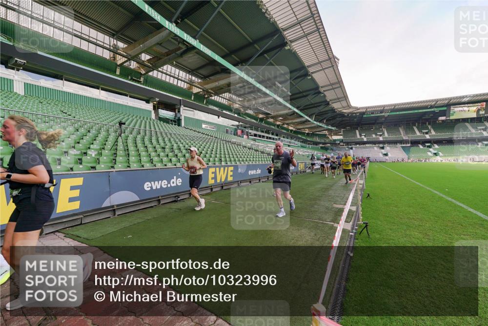 13.09.2026 - 21. swb-Marathon Bremen Michael Burmester http://msf.ph/oto/10323996 13.09.2026 13:26:19 Laufen im Stadion 186, 202, 213, 364, 390, 505, 530, 543, 645, 815, 818, 833, 966, 1077, 1283, 1410, 1443, 1459, 1473, 1487, 1504, 1530, 1561, 1618, 1700, 1744, 1828, 1830, 1953, 2058, 2059, 2271, 2273, 2298, 2308, 2309, 2354, 2382, 2384, 2388, 2404, 2428, 2506, 2508, 2542, 2558, 2576, 2582, 2591, 2592, 2656, 2675, 2748, 2752, 2762, 2817, 2833, 2878, 2896, 2965, 2970, 2981, 3005, 3047, 3050, 3062, 3084, 3097, 3142, 3172, 3211, 3259, 3329, 3359, 3390, 3433, 3540, 3629, 3756 meine-sportfotos.de