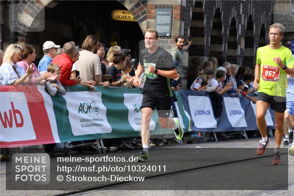 13.09.2026 - 21. swb-Marathon Bremen Strokosch-Dieckow http://msf.ph/oto/10324011 13.09.2026 13:10:36 Ziel 604, 957, 1277, 3959, 5532, 8033, 8064, 8709, 384, 1385, 1498, 1554, 2347, 4023, 5066, 5152, 5155, 5168, 5314, 5387, 5648, 7115, 7136, 9659, 13248 meine-sportfotos.de