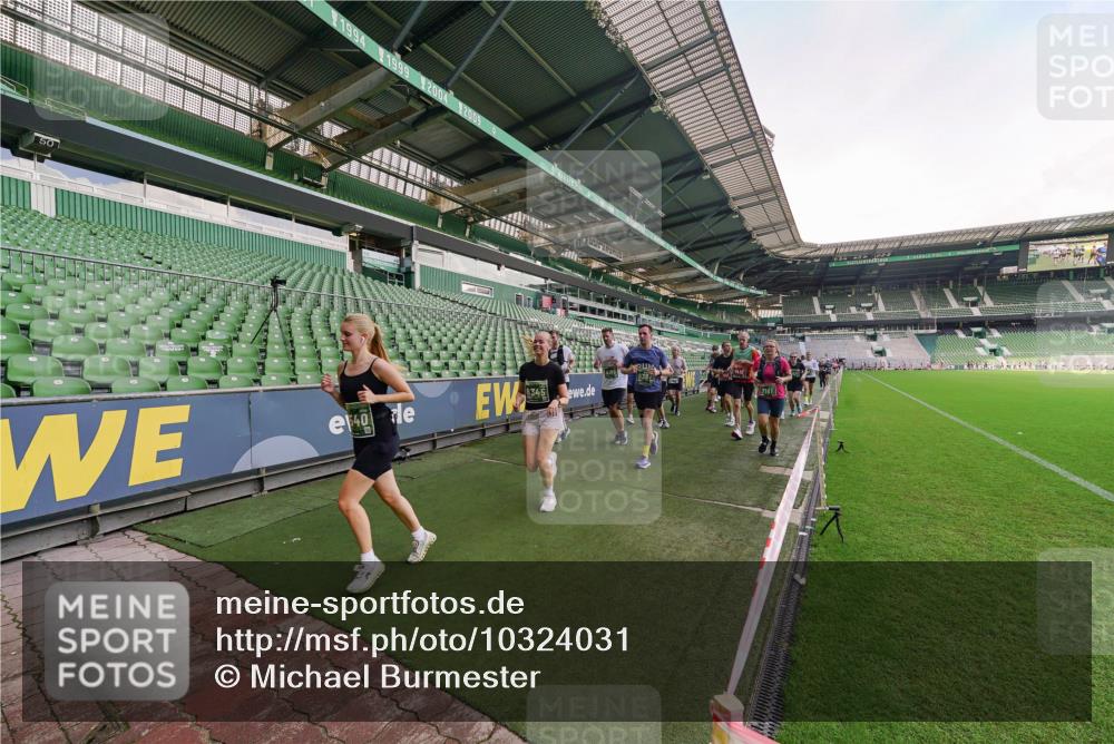13.09.2026 - 21. swb-Marathon Bremen Michael Burmester http://msf.ph/oto/10324031 13.09.2026 13:26:25 Laufen im Stadion 186, 202, 213, 364, 390, 530, 543, 645, 815, 818, 833, 966, 1077, 1283, 1410, 1443, 1459, 1473, 1487, 1504, 1530, 1561, 1618, 1700, 1744, 1828, 1830, 1953, 2058, 2059, 2271, 2273, 2298, 2308, 2309, 2354, 2382, 2384, 2388, 2404, 2428, 2506, 2507, 2508, 2542, 2558, 2576, 2582, 2591, 2592, 2656, 2675, 2748, 2752, 2762, 2817, 2833, 2875, 2878, 2896, 2965, 2970, 2981, 3005, 3047, 3050, 3062, 3084, 3097, 3142, 3172, 3259, 3329, 3359, 3390, 3433, 3540, 3629, 3756 meine-sportfotos.de