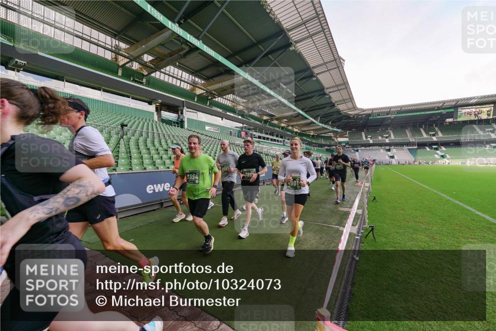 13.09.2026 - 21. swb-Marathon Bremen Michael Burmester http://msf.ph/oto/10324073 13.09.2026 13:26:30 Laufen im Stadion 186, 202, 364, 390, 530, 543, 645, 815, 818, 833, 966, 1077, 1283, 1410, 1412, 1443, 1459, 1473, 1487, 1504, 1530, 1561, 1618, 1700, 1744, 1828, 1830, 1953, 2058, 2059, 2271, 2273, 2298, 2308, 2309, 2354, 2382, 2384, 2388, 2404, 2428, 2506, 2507, 2508, 2542, 2558, 2576, 2582, 2591, 2592, 2656, 2675, 2748, 2752, 2762, 2817, 2875, 2878, 2896, 2923, 2965, 2970, 2981, 3005, 3045, 3047, 3050, 3062, 3084, 3097, 3142, 3172, 3184, 3259, 3329, 3359, 3390, 3433, 3540, 3629, 3756 meine-sportfotos.de