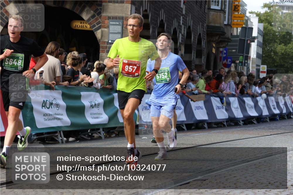 13.09.2026 - 21. swb-Marathon Bremen Strokosch-Dieckow http://msf.ph/oto/10324077 13.09.2026 13:10:37 Ziel 604, 957, 1277, 3959, 5532, 8033, 8064, 8709, 384, 1385, 1498, 2347, 4023, 5066, 5152, 5155, 5168, 5314, 5387, 5648, 7115, 7136, 9659, 13248 meine-sportfotos.de