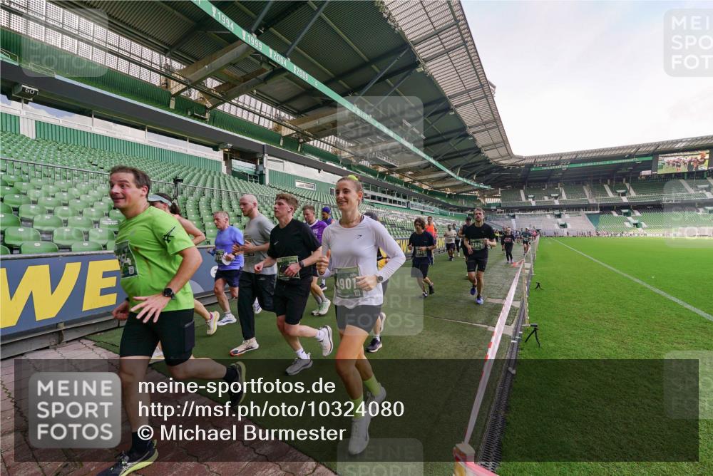13.09.2026 - 21. swb-Marathon Bremen Michael Burmester http://msf.ph/oto/10324080 13.09.2026 13:26:31 Laufen im Stadion 186, 202, 364, 390, 530, 543, 645, 815, 818, 833, 966, 1077, 1283, 1410, 1412, 1443, 1459, 1473, 1487, 1504, 1530, 1561, 1618, 1700, 1744, 1828, 1830, 1953, 2058, 2059, 2273, 2298, 2308, 2309, 2354, 2382, 2384, 2388, 2404, 2428, 2506, 2507, 2508, 2542, 2558, 2576, 2582, 2591, 2592, 2656, 2675, 2748, 2752, 2762, 2817, 2875, 2878, 2896, 2923, 2965, 2970, 2981, 3045, 3047, 3050, 3062, 3084, 3097, 3142, 3172, 3184, 3259, 3329, 3359, 3433, 3540, 3629, 3756 meine-sportfotos.de