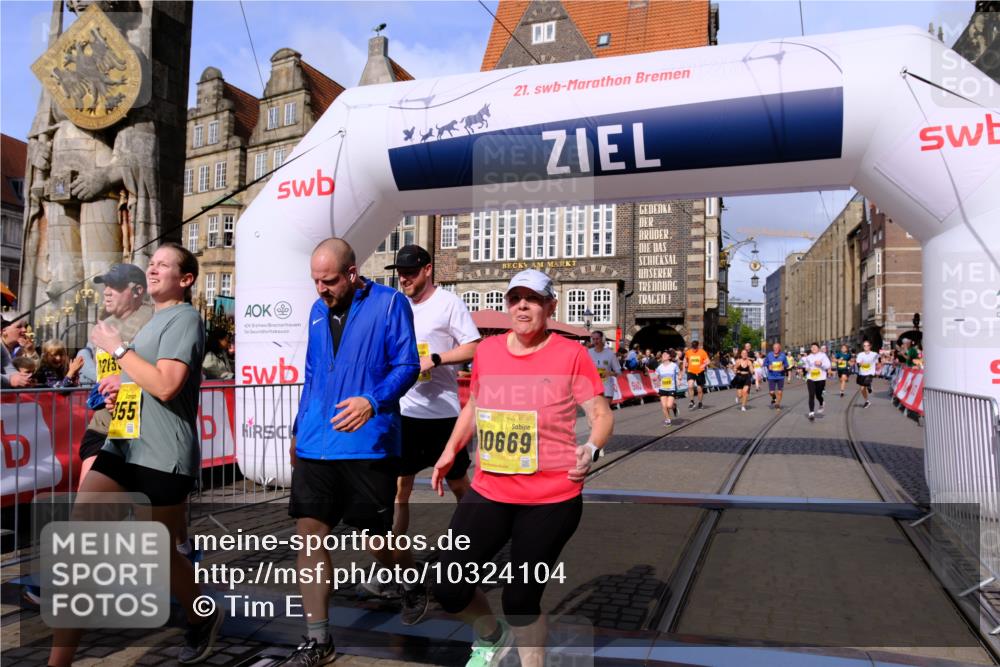 13.09.2026 - 21. swb-Marathon Bremen Tim E. http://msf.ph/oto/10324104 13.09.2026 11:00:01 Ziel 10147, 10236, 10355, 10669, 10691, 10928, 10929, 11054, 11056, 11089, 11194, 11419, 11501, 11594, 11803, 11904, 12138, 12242, 12243, 12388, 12480, 12527 meine-sportfotos.de