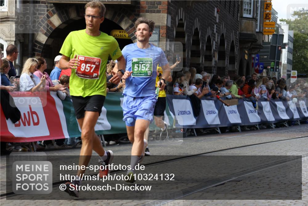 13.09.2026 - 21. swb-Marathon Bremen Strokosch-Dieckow http://msf.ph/oto/10324132 13.09.2026 13:10:38 Ziel 604, 640, 957, 1277, 3959, 5532, 8033, 8064, 8709, 384, 1385, 1498, 2347, 4023, 5066, 5155, 5168, 5314, 5387, 5648, 7115, 7136, 9659, 13248 meine-sportfotos.de