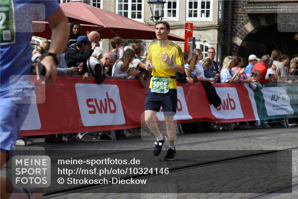13.09.2026 - 21. swb-Marathon Bremen Strokosch-Dieckow http://msf.ph/oto/10324146 13.09.2026 13:10:40 Ziel 604, 640, 957, 1277, 3959, 5532, 8033, 8064, 8709, 384, 1385, 1498, 2347, 4023, 4475, 5155, 5168, 5314, 5387, 7115, 7136, 9659, 13248 meine-sportfotos.de