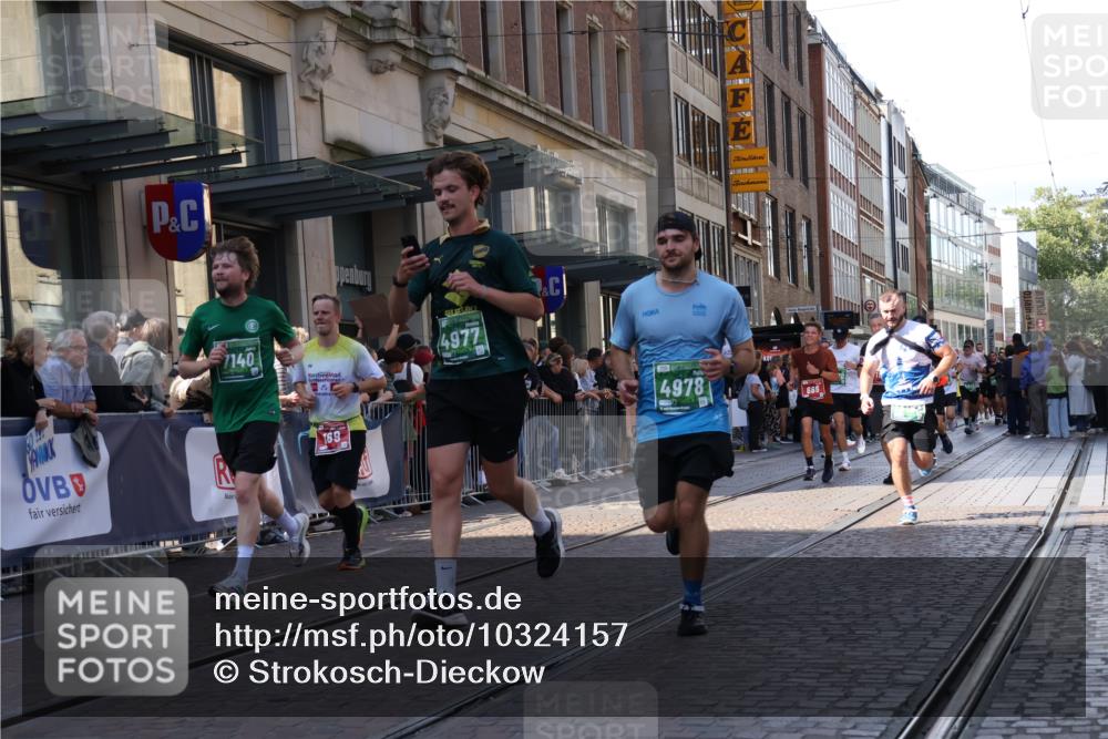 13.09.2026 - 21. swb-Marathon Bremen Strokosch-Dieckow http://msf.ph/oto/10324157 13.09.2026 13:19:19 Ziel 161, 461, 926, 1010, 1232, 1281, 1468, 1535, 1642, 2870, 2906, 3966, 4101, 4319, 4455, 4479, 4480, 4977, 4978, 7037, 7140, 7268, 7655, 7945, 8153, 8185, 9359, 9984, 13163, 189, 666, 1599, 2007, 2390, 2423, 2535, 3182, 3508, 4319, 4819, 4857, 5172, 5371, 6008, 6137, 6310, 6633, 7154, 7647, 7686, 7754, 9512, 9552, 9638, 9805, 13184 meine-sportfotos.de