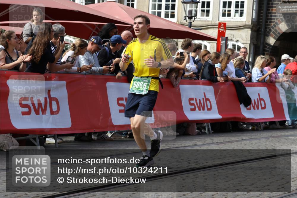 13.09.2026 - 21. swb-Marathon Bremen Strokosch-Dieckow http://msf.ph/oto/10324211 13.09.2026 13:10:40 Ziel 604, 640, 957, 1277, 3959, 5532, 8033, 8064, 8709, 384, 1385, 1498, 2347, 4023, 4475, 5155, 5168, 5314, 5387, 7115, 7136, 9659, 13248 meine-sportfotos.de