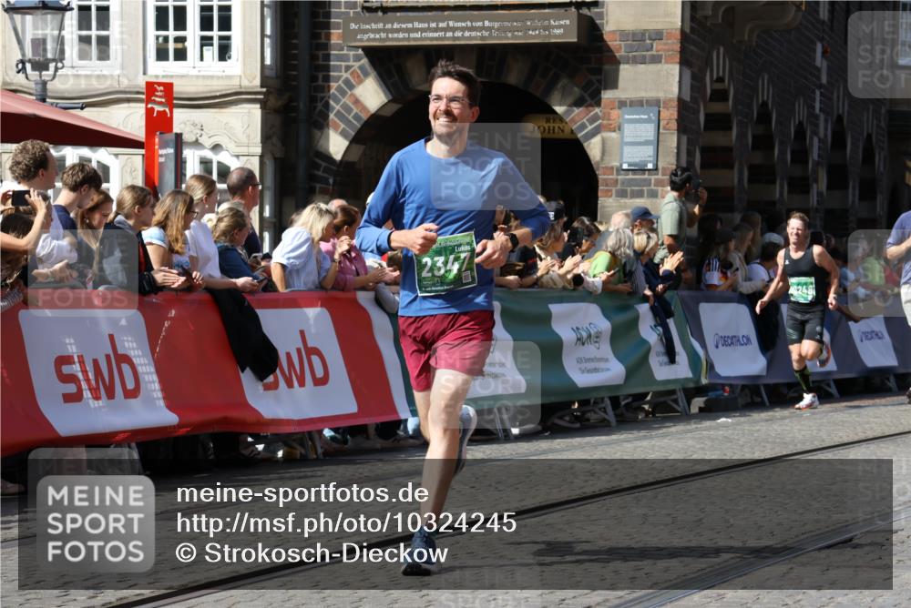 13.09.2026 - 21. swb-Marathon Bremen Strokosch-Dieckow http://msf.ph/oto/10324245 13.09.2026 13:10:43 Ziel 604, 640, 957, 1277, 2605, 3959, 5532, 6267, 7881, 8033, 8064, 8709, 384, 1385, 1498, 2021, 2759, 4023, 4475, 4571, 5155, 5168, 5314, 5387, 7115, 7136, 9622, 9659, 13248 meine-sportfotos.de