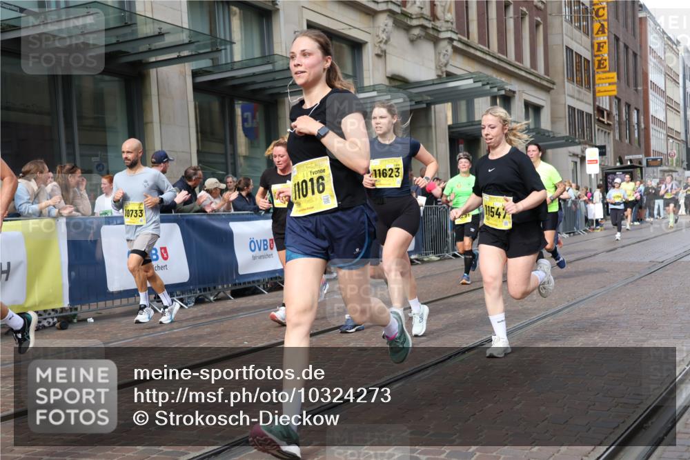13.09.2026 - 21. swb-Marathon Bremen Strokosch-Dieckow http://msf.ph/oto/10324273 13.09.2026 11:00:13 Ziel 10144, 10263, 10272, 10275, 10306, 10369, 10677, 10801, 10810, 11045, 11126, 11129, 11162, 11180, 11547, 11556, 11623, 11687, 11708, 11769, 11838, 12018, 12105, 12106, 12291, 12394, 12430, 12530, 12531, 10175, 10691, 10758, 10810, 10867, 11016, 11071, 11158, 11159, 11160, 11250, 11259, 11427, 11445, 11453, 11524, 11525, 11528, 11547, 11587, 11588, 11589, 11623, 11637, 11879, 11904, 11907, 12123, 12190, 12238, 12239, 12274, 12352 meine-sportfotos.de