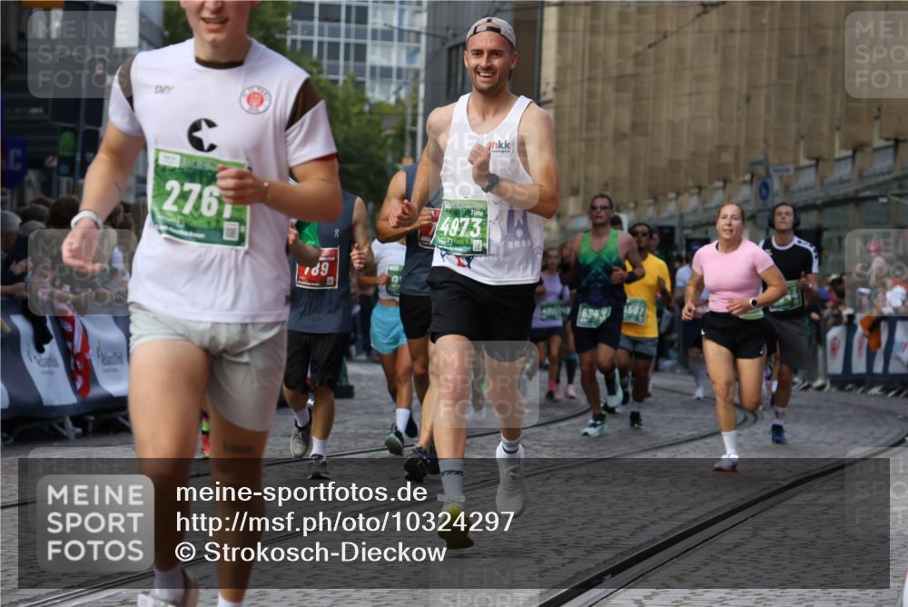 13.09.2026 - 21. swb-Marathon Bremen Strokosch-Dieckow http://msf.ph/oto/10324297 13.09.2026 13:24:52 Ziel 282, 789, 790, 1582, 3375, 3524, 3994, 4000, 5328, 5572, 5668, 5669, 5929, 5953, 6080, 7156, 7568, 8310, 8636, 8784, 8881, 9264, 9541, 9573, 9676, 10069, 10071, 10097, 972, 1080, 1166, 1264, 2322, 2761, 3105, 4091, 4113, 4507, 4918, 4973, 6079, 6360, 6544, 6943, 7409, 7854, 8245, 9073, 9152, 9360 meine-sportfotos.de