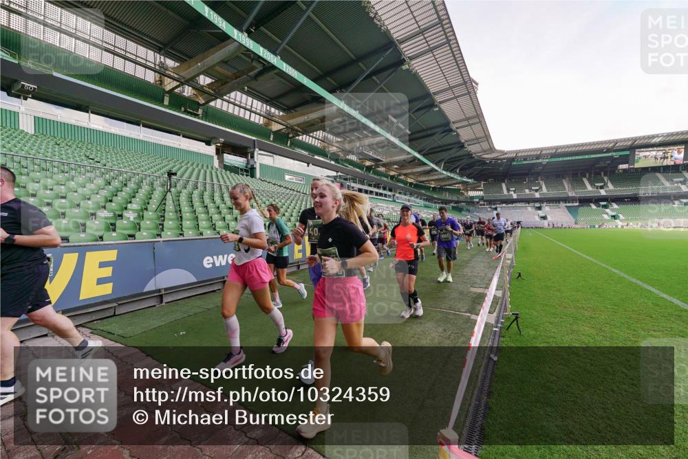 13.09.2026 - 21. swb-Marathon Bremen Michael Burmester http://msf.ph/oto/10324359 13.09.2026 13:27:09 Laufen im Stadion 186, 202, 357, 364, 390, 530, 597, 645, 726, 833, 888, 1077, 1283, 1412, 1473, 1487, 1530, 1608, 1618, 1700, 1744, 1769, 1828, 1961, 1984, 2236, 2273, 2309, 2382, 2384, 2388, 2404, 2428, 2502, 2507, 2508, 2542, 2558, 2576, 2582, 2592, 2656, 2675, 2725, 2748, 2817, 2875, 2876, 2923, 2965, 2970, 3045, 3047, 3050, 3062, 3073, 3084, 3097, 3172, 3184, 3219, 3359, 3433, 3540, 3592, 3629, 3756, 3885, 3907, 3978, 4457, 4660 meine-sportfotos.de