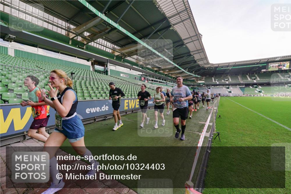 13.09.2026 - 21. swb-Marathon Bremen Michael Burmester http://msf.ph/oto/10324403 13.09.2026 13:27:13 Laufen im Stadion 186, 202, 357, 364, 390, 597, 645, 726, 833, 888, 925, 1077, 1283, 1412, 1473, 1487, 1496, 1530, 1608, 1618, 1700, 1744, 1769, 1828, 1958, 1961, 1984, 2236, 2273, 2309, 2382, 2384, 2388, 2404, 2428, 2502, 2507, 2508, 2542, 2558, 2576, 2582, 2592, 2656, 2675, 2725, 2748, 2817, 2875, 2876, 2923, 2965, 2970, 3045, 3047, 3050, 3062, 3073, 3084, 3097, 3172, 3184, 3219, 3359, 3433, 3540, 3592, 3629, 3756, 3885, 3907, 3978, 4457, 4660 meine-sportfotos.de