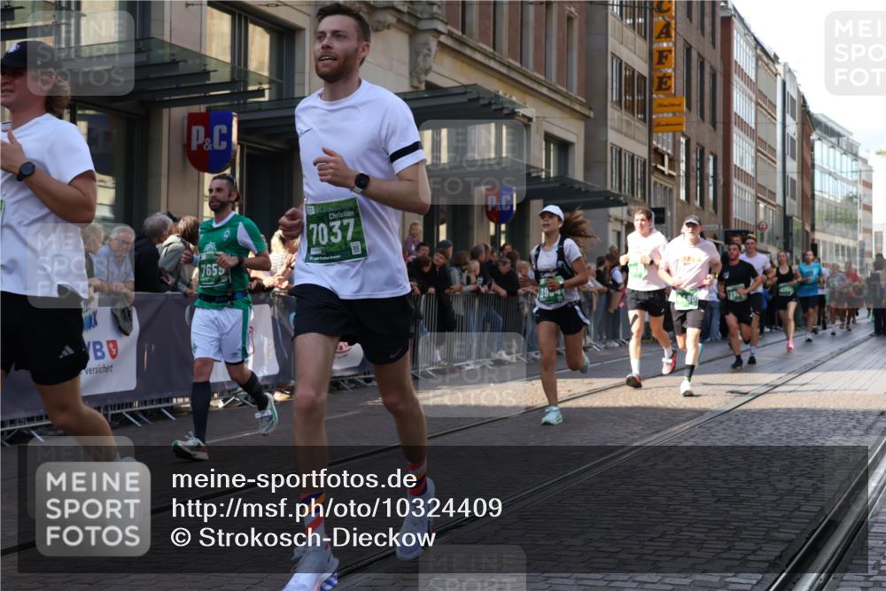 13.09.2026 - 21. swb-Marathon Bremen Strokosch-Dieckow http://msf.ph/oto/10324409 13.09.2026 13:19:26 Ziel 161, 411, 461, 926, 1010, 1053, 1232, 1281, 1468, 1535, 1551, 1642, 1972, 2870, 2906, 3240, 3319, 3411, 3966, 4101, 4479, 4480, 4977, 4978, 7037, 7140, 7488, 7655, 8185, 8263, 9082, 9359, 9984, 13163, 189, 666, 1599, 2390, 2423, 2535, 3182, 3508, 4319, 4455, 4819, 4857, 5172, 5371, 6008, 6137, 6633, 7268, 7754, 7945, 8153, 9552, 9638, 9805 meine-sportfotos.de