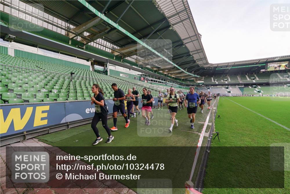13.09.2026 - 21. swb-Marathon Bremen Michael Burmester http://msf.ph/oto/10324478 13.09.2026 13:27:20 Laufen im Stadion 111, 186, 202, 357, 364, 390, 478, 597, 726, 829, 833, 888, 925, 1077, 1220, 1283, 1412, 1473, 1496, 1530, 1608, 1618, 1700, 1769, 1958, 1961, 1984, 2236, 2273, 2309, 2382, 2384, 2388, 2404, 2428, 2502, 2507, 2508, 2542, 2558, 2576, 2582, 2592, 2656, 2675, 2725, 2748, 2817, 2875, 2876, 2923, 2965, 2970, 3045, 3047, 3050, 3073, 3084, 3184, 3219, 3359, 3433, 3540, 3592, 3629, 3756, 3885, 3907, 3978, 4457, 4660 meine-sportfotos.de