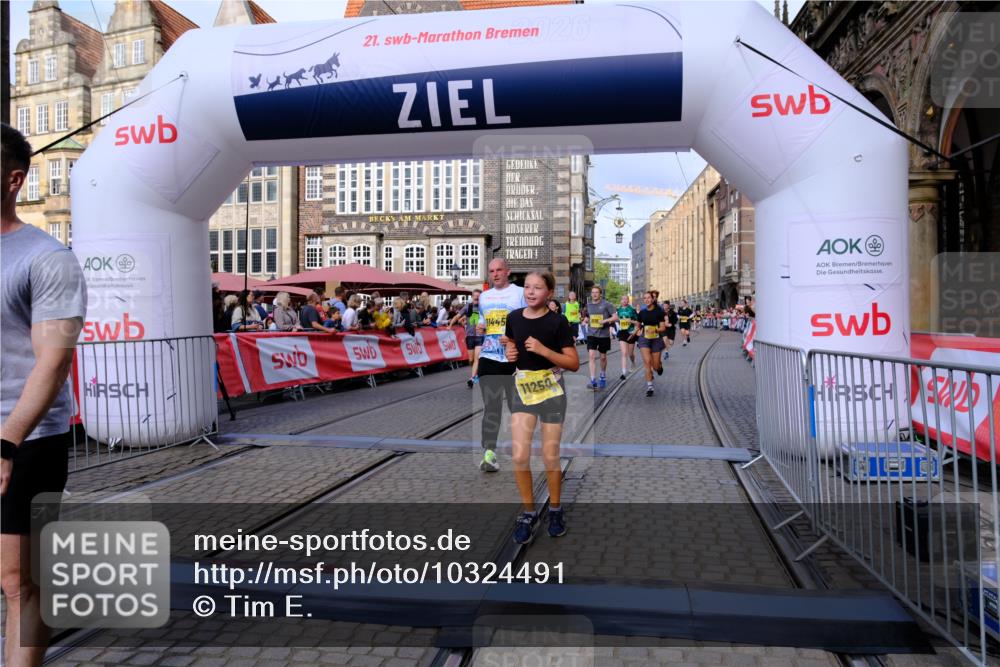13.09.2026 - 21. swb-Marathon Bremen Tim E. http://msf.ph/oto/10324491 13.09.2026 11:00:16 Ziel 10175, 10236, 10691, 10758, 10867, 11054, 11056, 11071, 11089, 11158, 11159, 11160, 11250, 11259, 11427, 11445, 11453, 11524, 11525, 11528, 11587, 11588, 11589, 11637, 11803, 11879, 11904, 11907, 12123, 12238, 12239, 12242, 12243, 12274, 12388 meine-sportfotos.de