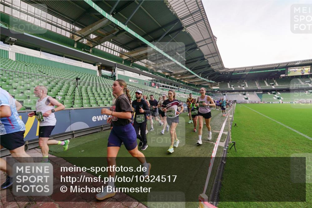 13.09.2026 - 21. swb-Marathon Bremen Michael Burmester http://msf.ph/oto/10324517 13.09.2026 13:27:23 Laufen im Stadion 111, 186, 202, 357, 364, 390, 478, 597, 726, 829, 833, 888, 925, 1077, 1220, 1412, 1473, 1496, 1530, 1608, 1618, 1700, 1769, 1958, 1961, 1984, 2236, 2273, 2309, 2382, 2384, 2388, 2404, 2428, 2502, 2507, 2508, 2542, 2558, 2576, 2582, 2592, 2656, 2675, 2725, 2748, 2817, 2875, 2876, 2923, 2965, 2970, 3045, 3047, 3050, 3073, 3084, 3184, 3219, 3359, 3433, 3540, 3592, 3629, 3756, 3885, 3907, 3978, 4457, 4660 meine-sportfotos.de